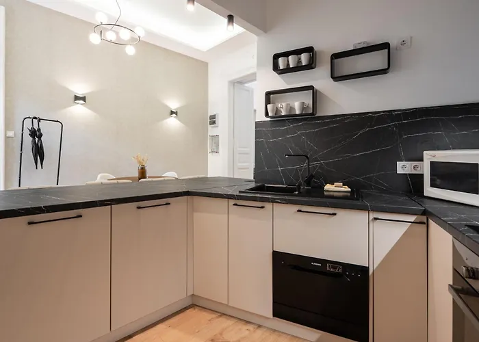 Crystal Cove 2-bdr 아파트 부다페스트